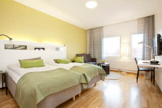 Photo by: Paul Bjorkman, Kyrkogatan, 20 411 15 Goteborg, 0722- 50 33 91, paul@paulbjorkman.se Plaza, Boras, room